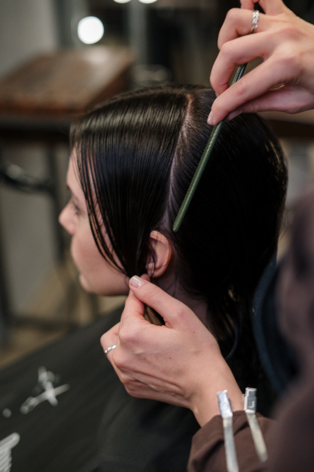 How to Prevent and Treat Dandruff: Remedies and Solutions
